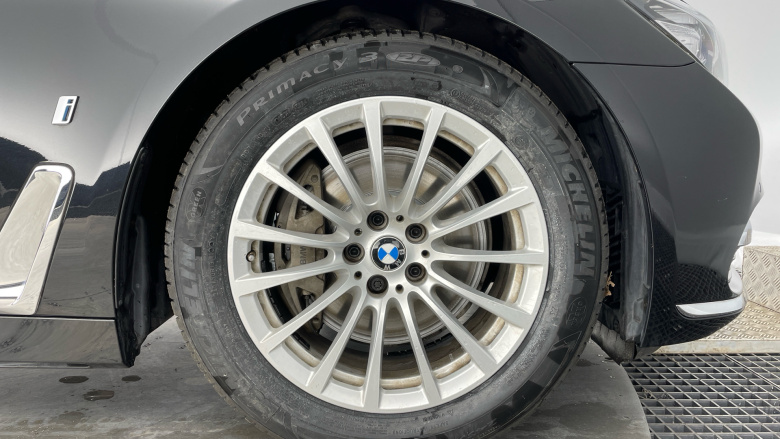 BMW 7 Series 740e Exclusive 4dr Auto Saloon